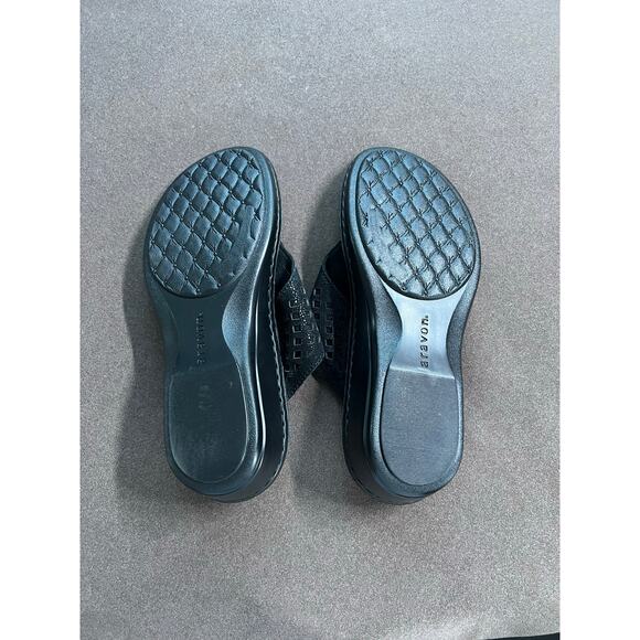 Aravon Cambridge Women'sAdjustable Sandal Black Suede Some Shimmer Thong Size 6 - Picture 12 of 12